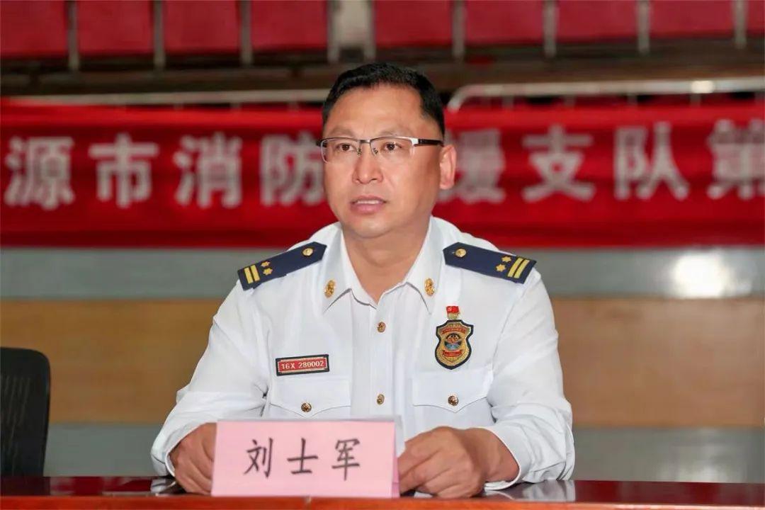 篮球胜利背后的多维度解读，从赛场到背后的故事